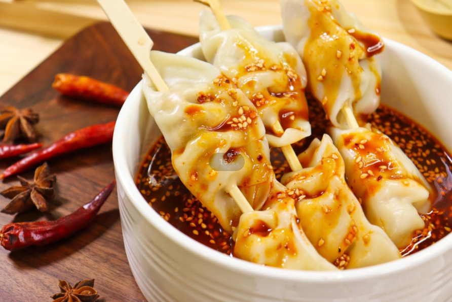 從代工到共創(chuàng)：旺年食品工廠的定制化服務(wù)如何破局同質(zhì)化競(jìng)爭(zhēng)？