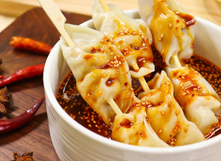 覆蓋家庭客群，注重“堂食+外賣”雙渠道